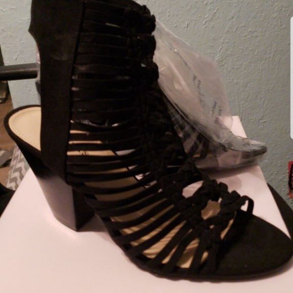 Just Fab/ Shoe Dazzle Bootie - Picture 2 of 3